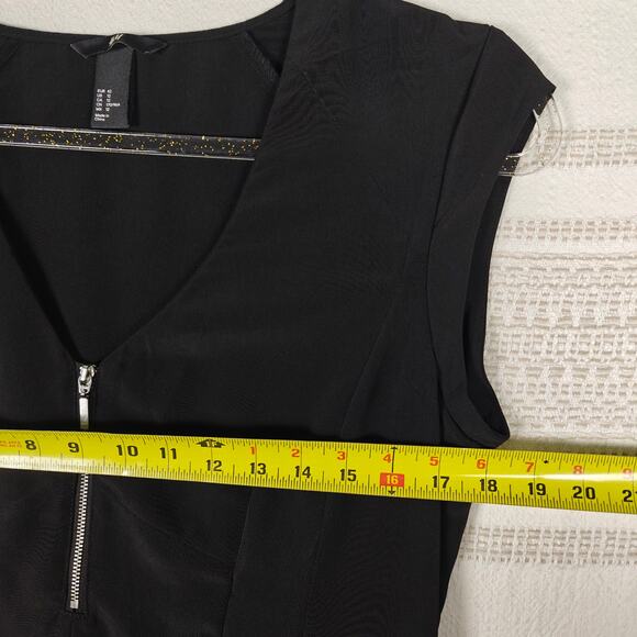 H&M Black Mini Dress V Neck Front Zipper Lightweight Size 12 - Picture 4 of 8
